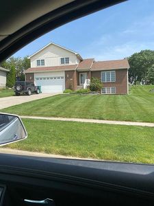 605 Veterans Memorial Dr, Carlisle, IA, 50047