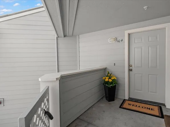 2621 Willowbrook Ln Unit 104, Aptos, CA 95003