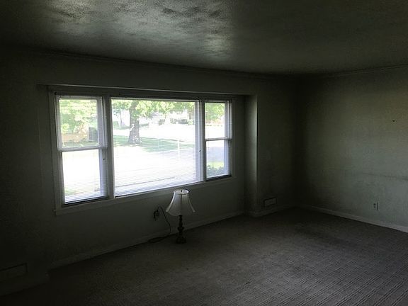 5th image of 504 Hunter Ave