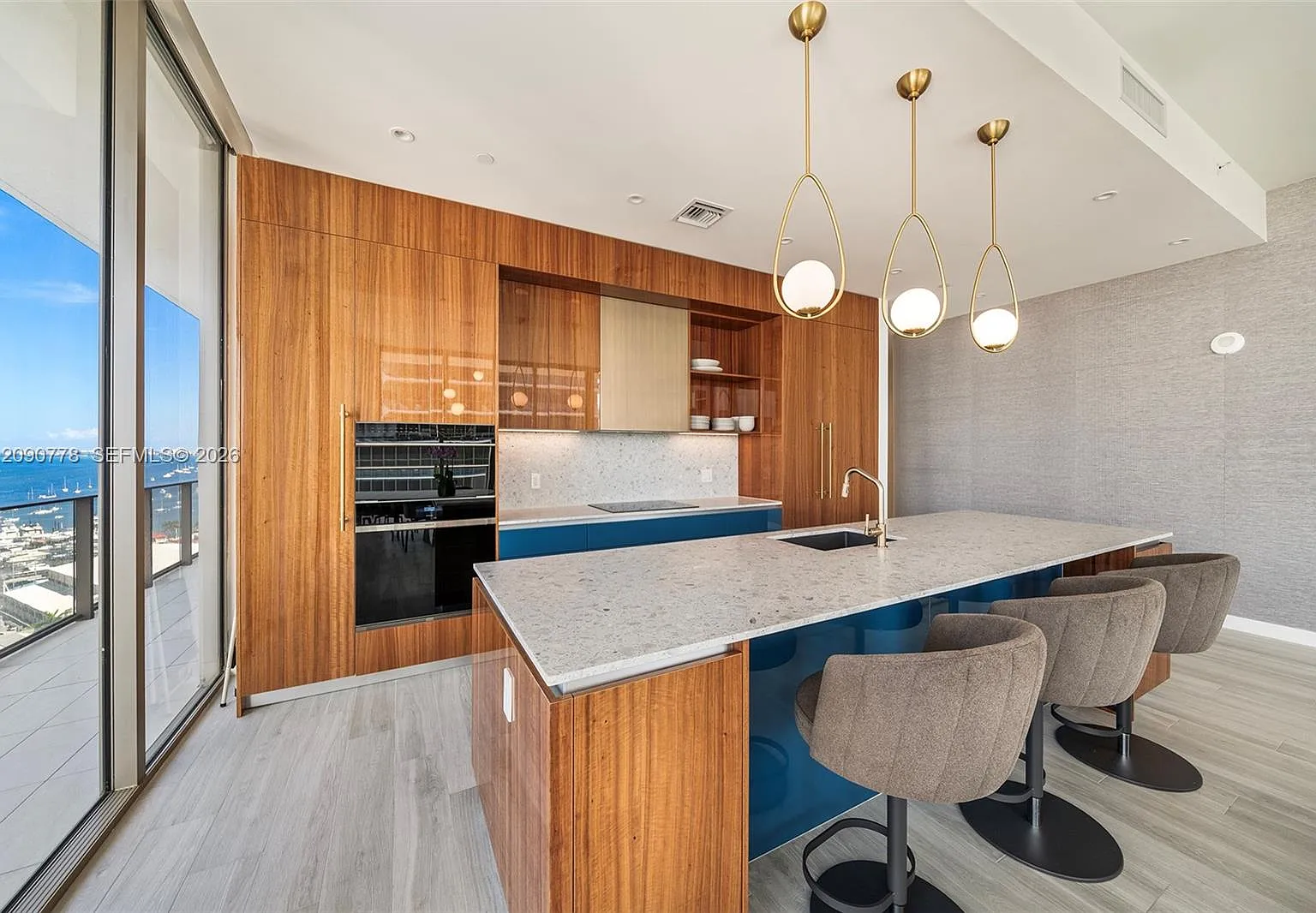 Mr. C Residences — Photo 3