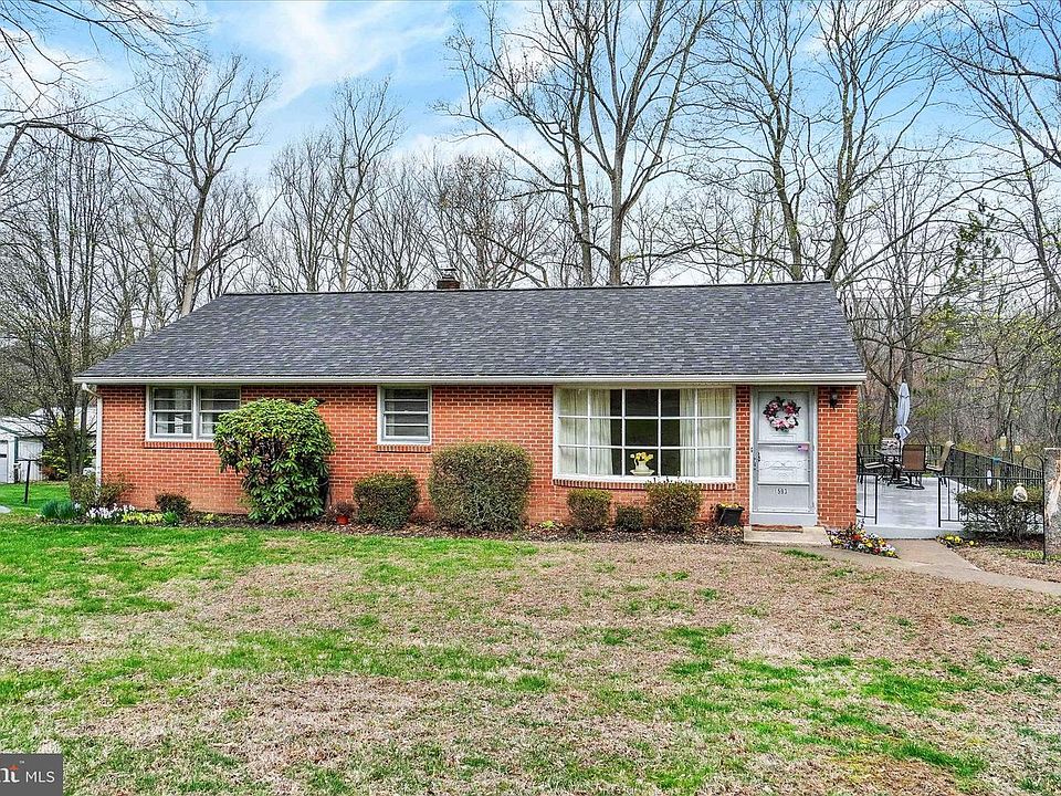 1st image of 1593 Mount Gretna Rd