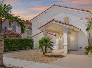 15482 SW 137th Pl, Miami, FL 33177