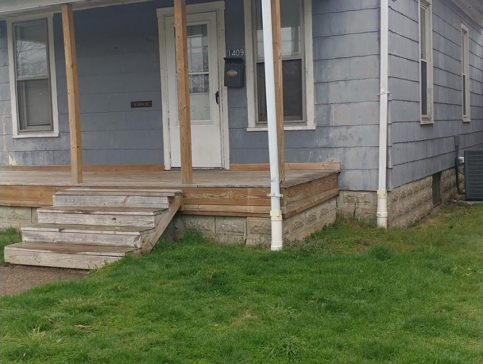 1st image of 1409 39th St