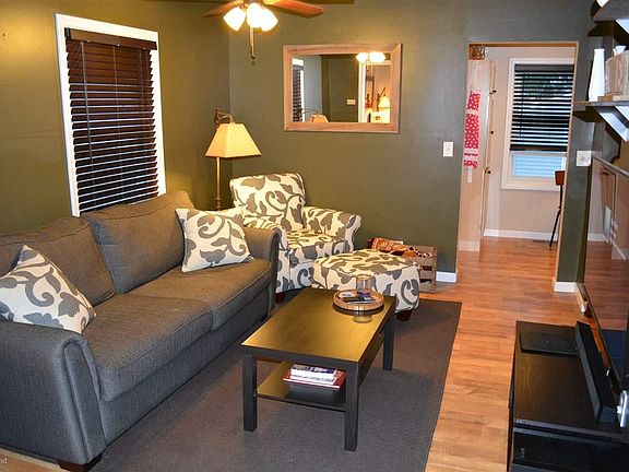 4th image of 524 Nahma Ave