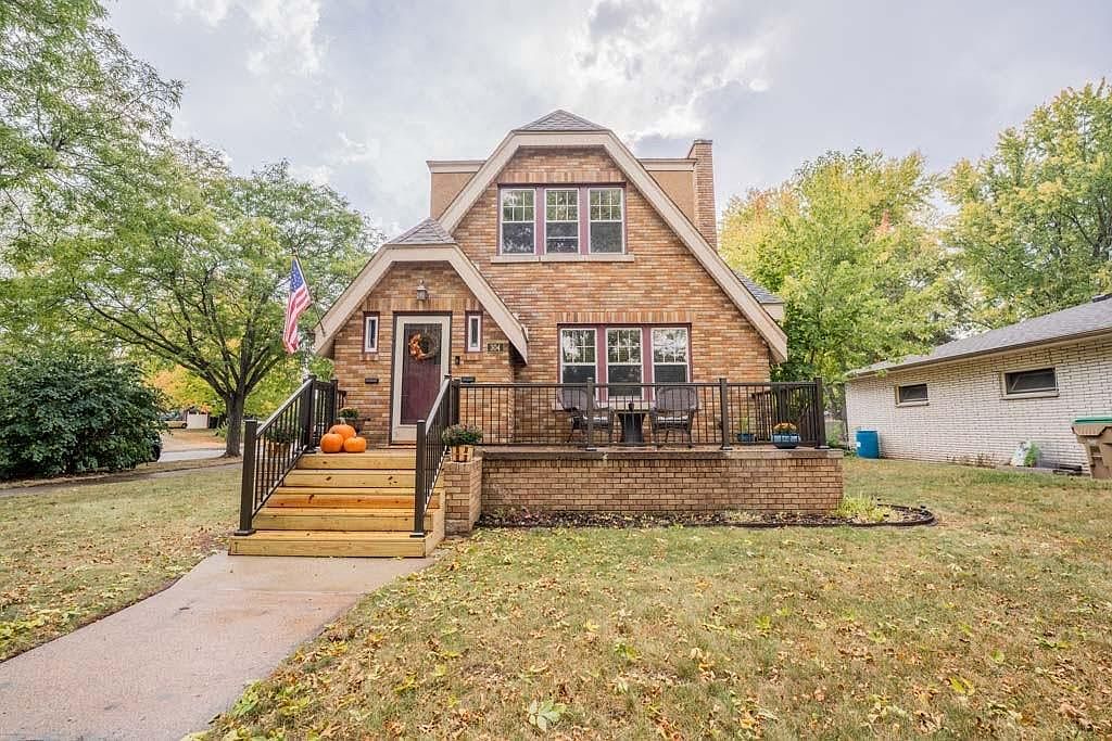 304 Governor Street, Chippewa Falls, WI 54729 Zillow