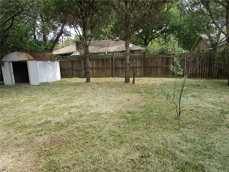 3413 Rocky Hollow Trl — Photo 35