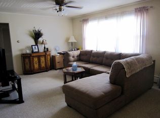 38 King James Ln, Atlantic Highlands, NJ 07716