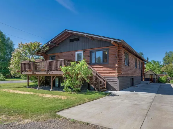 304 Badger St, Fairbanks, AK 99701