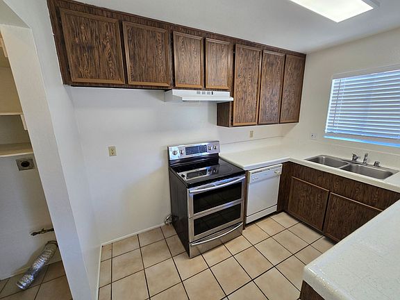 4th image of 7484-86 Armstrong Pl #7484