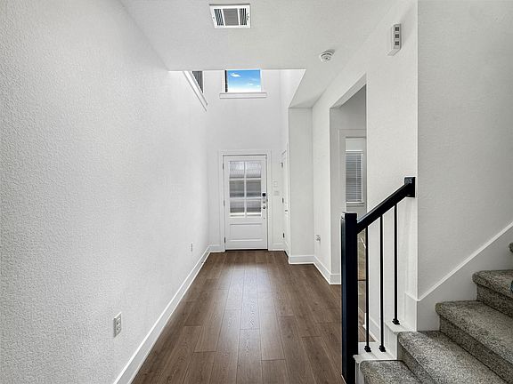 3rd image of 1420 Carvin Way