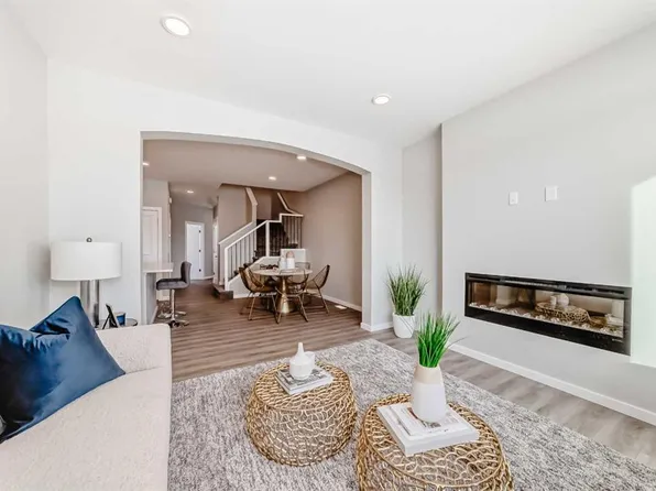 142 S Sora Gdns SE, Calgary, AB T3S 0L7