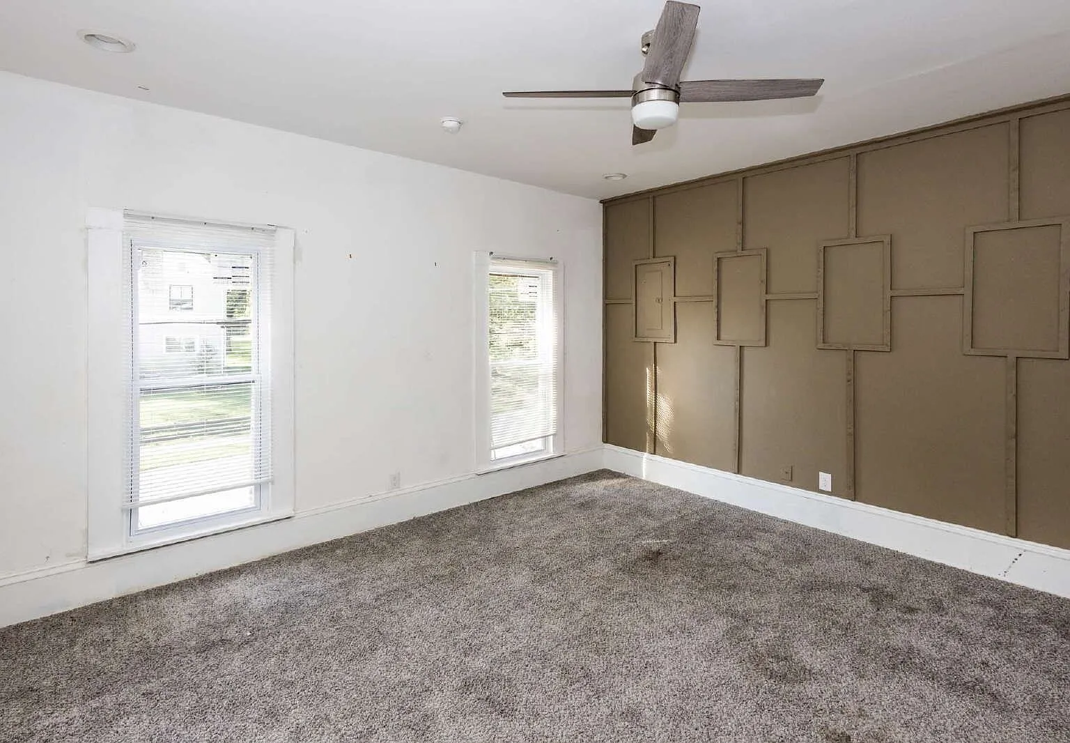 2 bed, 1.0 bath, 1996 sqft, $950 — Photo 3