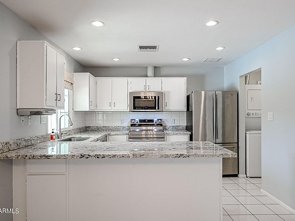 5th image of 2518 W JAVELINA Avenue