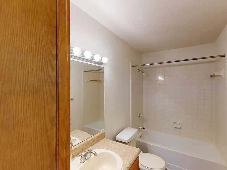 Lakewood Place — Photo 129
