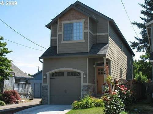 2nd image of 1136 NE 64th Ave