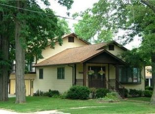 348 W Goldsboro St, Crown Pt, IN 46307