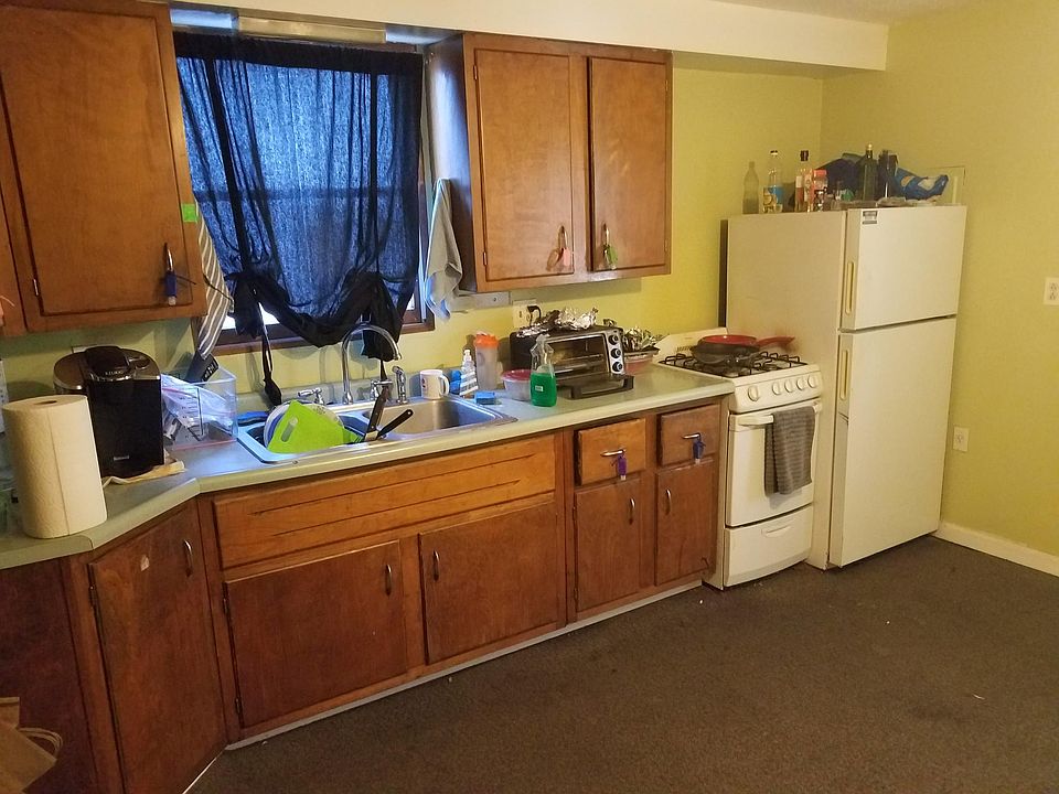 2nd image of 363 Meyran Ave