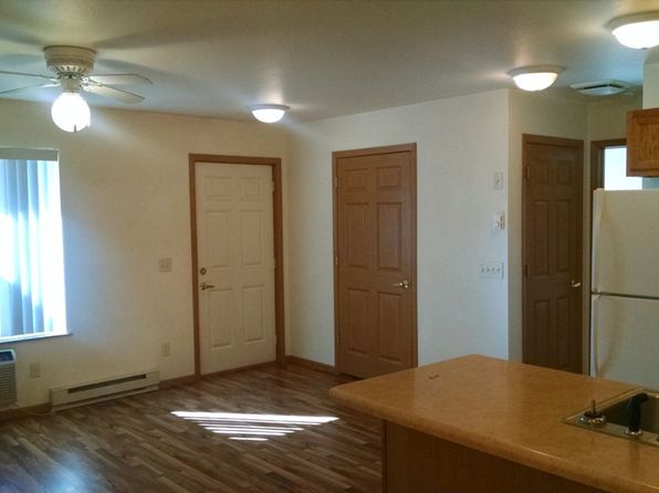 925 Meadowview Cir N #2