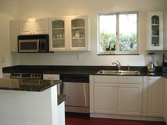 2nd image of 525 Luenga Ave