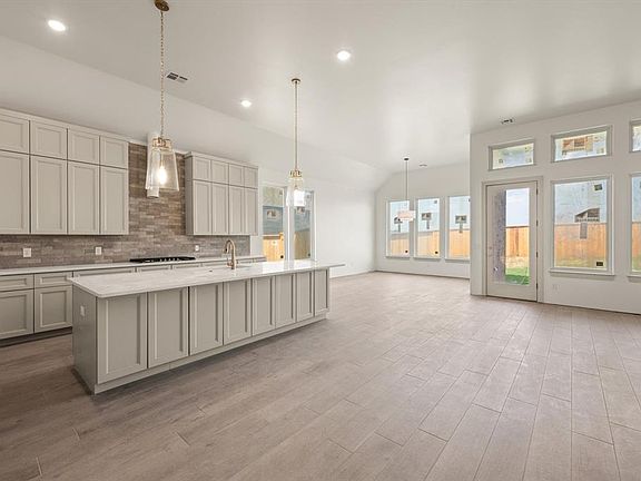 5th image of 19324 S Country Dr