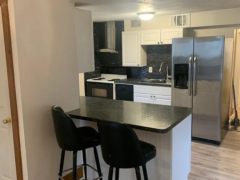 333 W Park Ave #2 — Photo 15