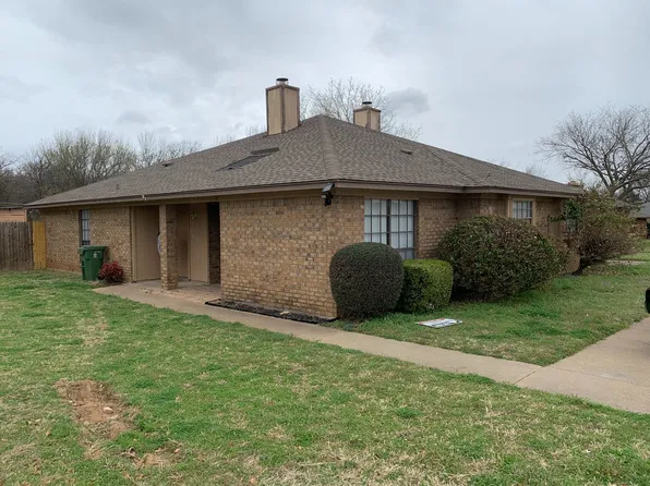 305 Shady Valley Dr, Mansfield, TX 76063