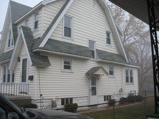2nd image of 517 E 5th St