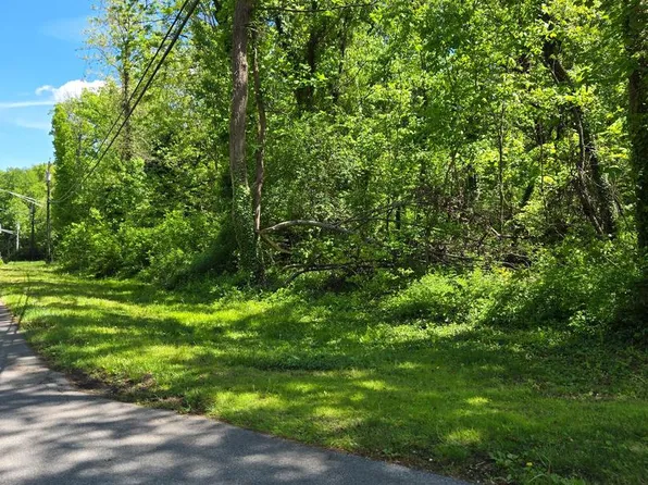 16301 Lea Dr, Bowie, MD 20715
