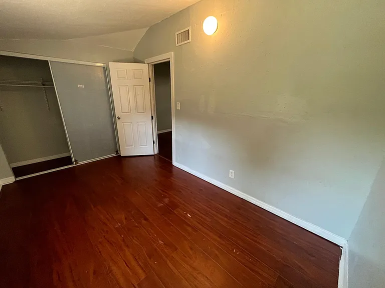 3106 E 15th Ave — Photo 6