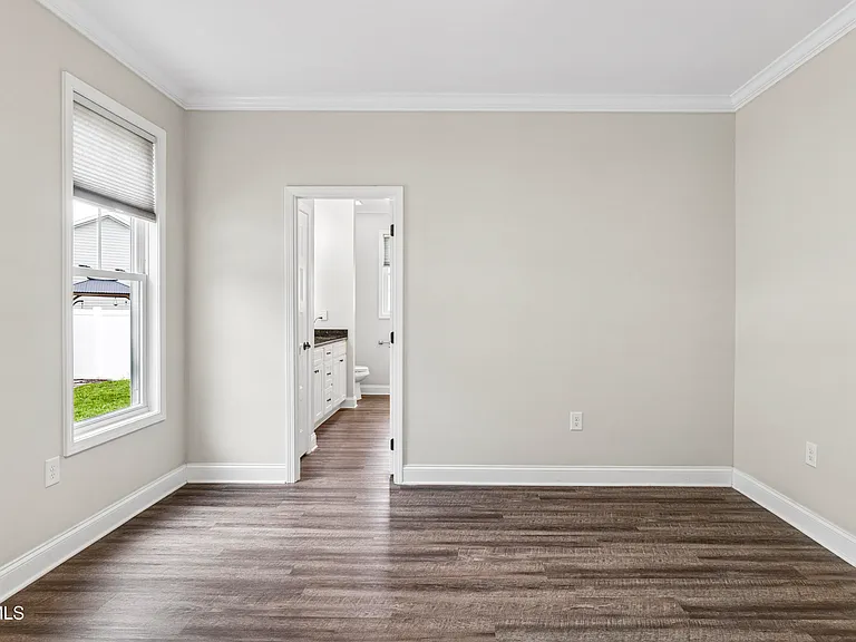 515 Villa Ln — Photo 16
