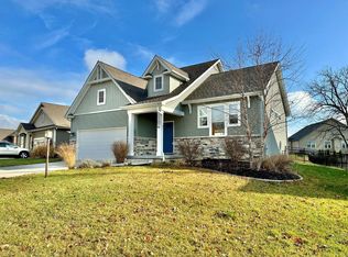 121 Trillium Ln, Valparaiso, IN 46385