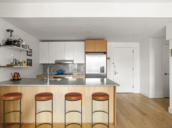 264 Webster Avenue 709 image 2 of 15