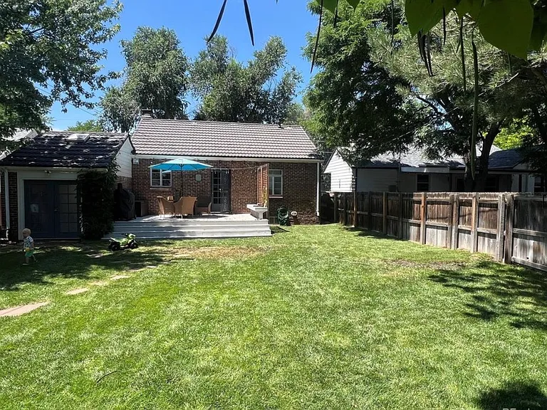 1230 Magnolia St — Photo 10