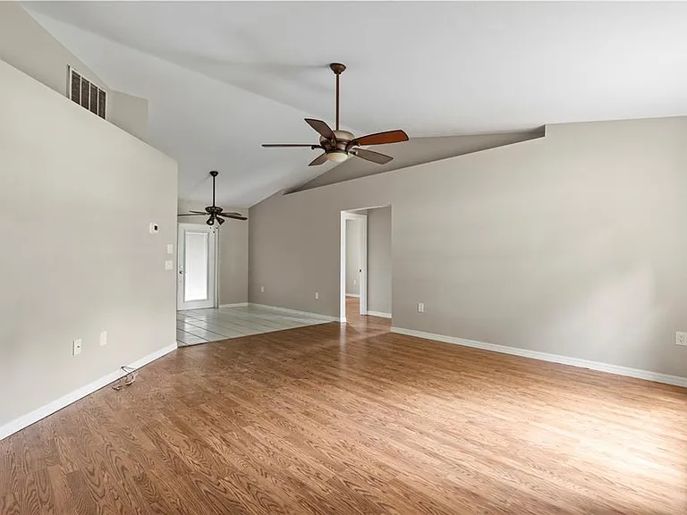 3351 Tucson Rd — Photo 5