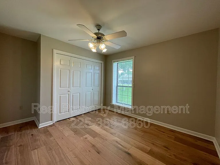 2422 Riverside Dr — Photo 21