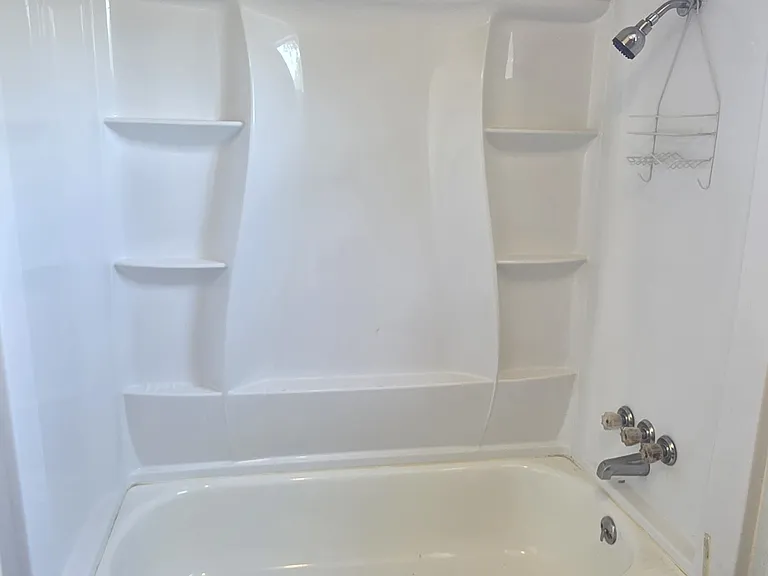413 W High St #B — Photo 9