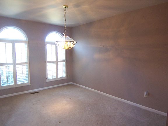 4th image of 5480 Windridge Ct