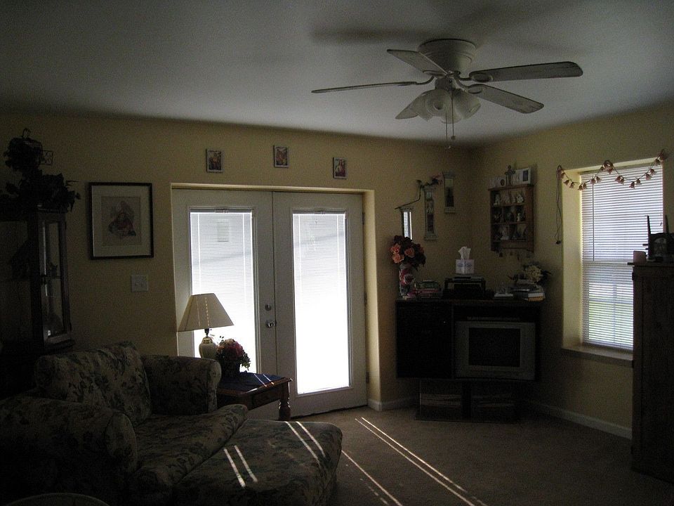 2nd image of 56 Winnebago St
