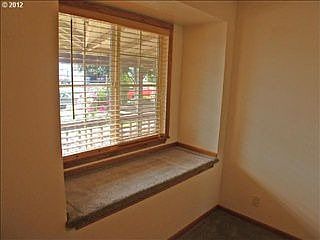 3rd image of 600 N 8th St