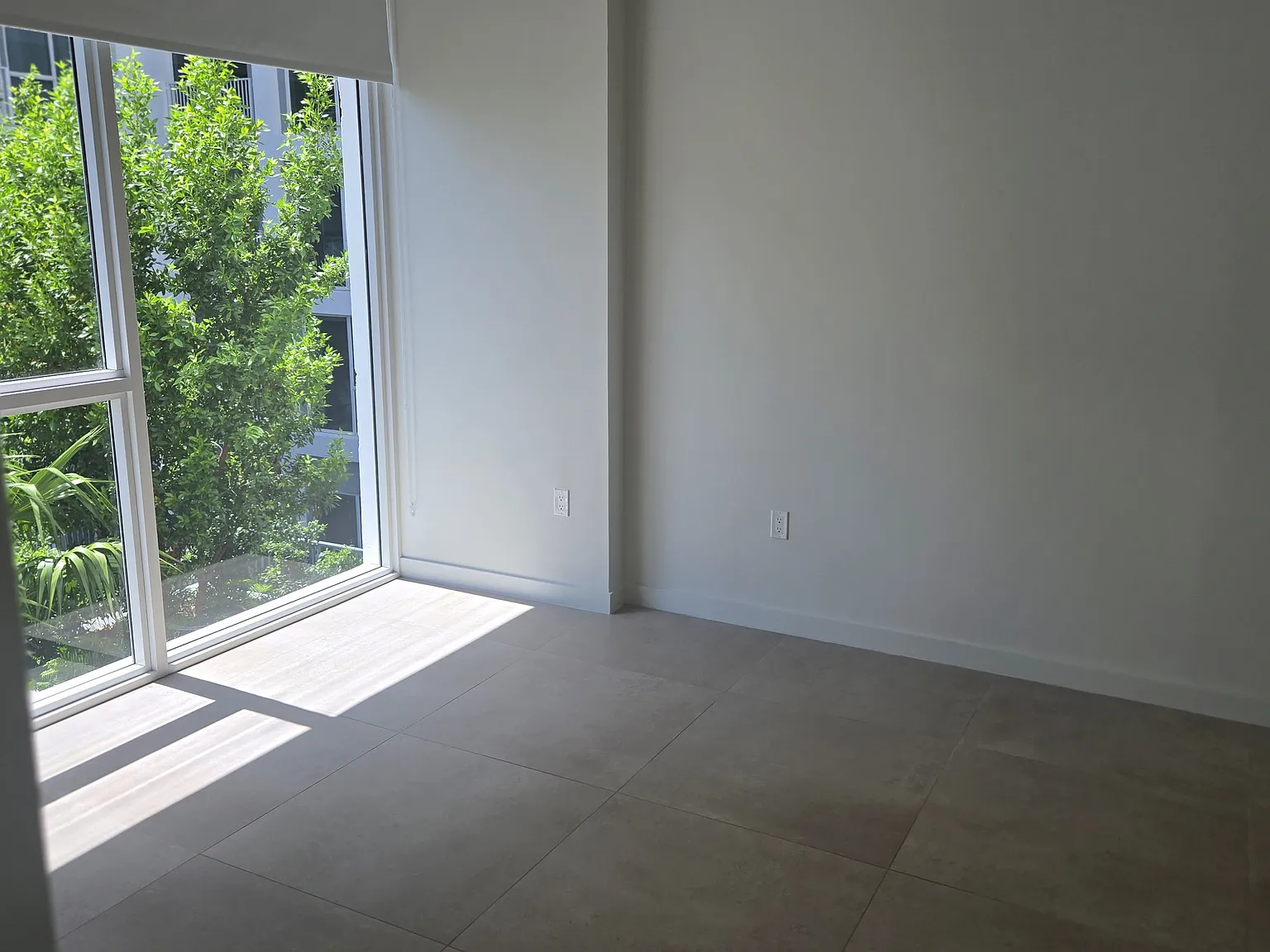 2 bed, 1051 sqft, $3,800 — Photo 4