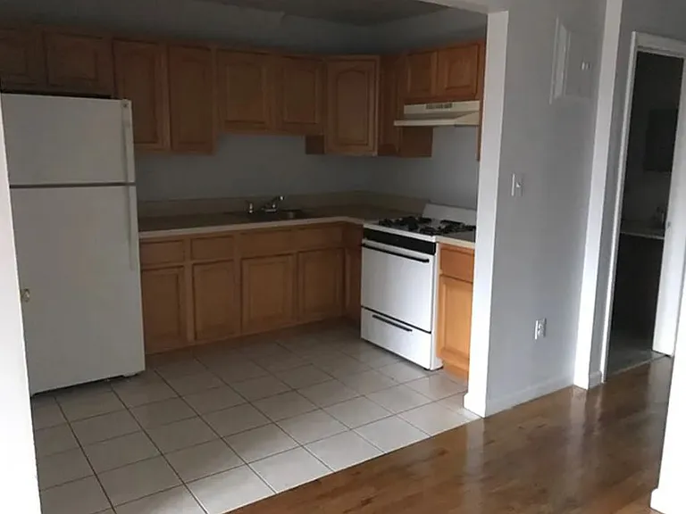 27 Stuyvesant Ave #2A — Photo 2