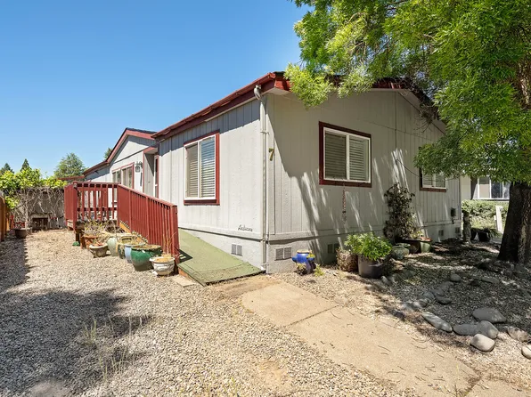 633 E Archwood Dr Unit 7, Eagle Point, OR 97524