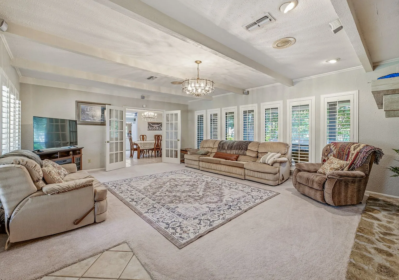 Beautiful large country home with amazing views 70 Miles from downtown Ft Worth,14 miles to Steph... — Photo 2