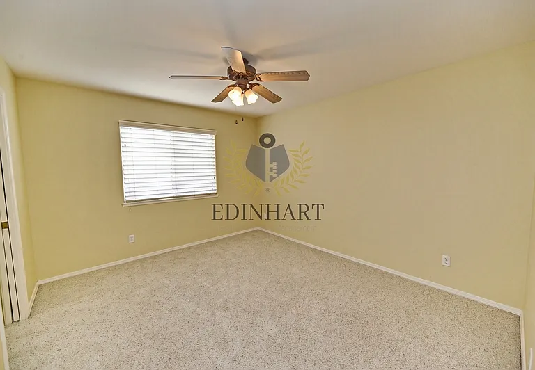 3750 W Vincent Ln — Photo 21