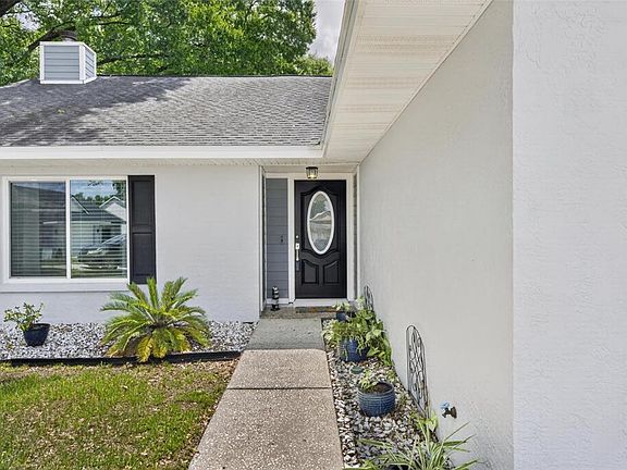 3rd image of 2078 Shadow Pine Dr