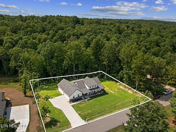 4th image of 1068 Cumberland View Dr
