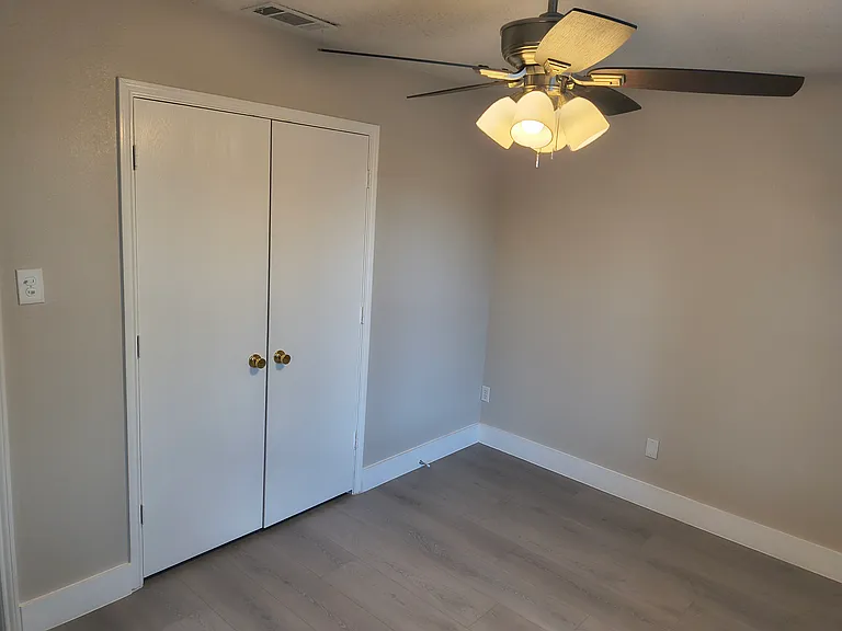 Upstairs Bedroom 4 of 4