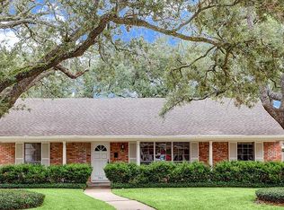 7811 Meadow Lake Ln, Houston, TX 77063