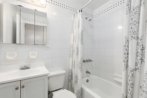 Rented by Cooper & Cooper Real Estate | media 13