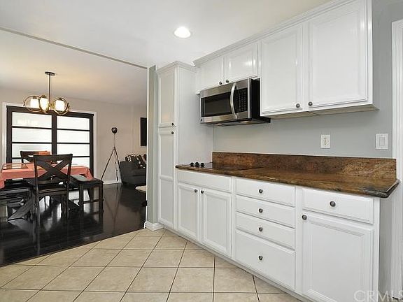 5th image of 619 N Prospect Ave